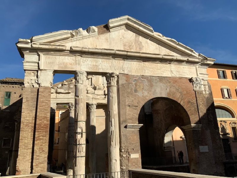 the-portico-of-octavia-turismo-roma